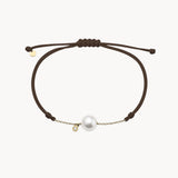 PULSEIRA MACRAMÉ CASTANHA COM CORRENTE, DIAMANTE E PÉROLA