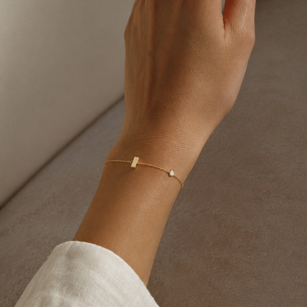 PULSERA BARRA LISA CON DIAMANTE CHATON