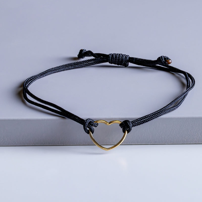 RAISA HEART MACRAME BRACELET