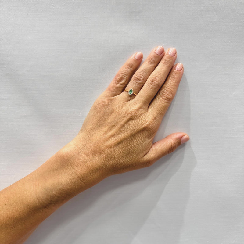 ANILLO ESMERALDA Y DIAMANTES PAOLINA