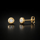 PENDIENTES CON DIAMANTE CHATON 0.30 QUILATES PUNTO DE LUZ