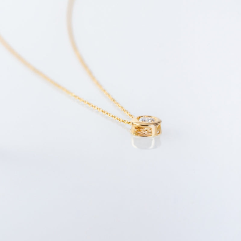 COLGANTE DIAMANTE CHATON 0.16 QUILATES ASYA