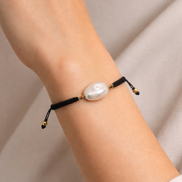 PULSEIRA MACRAMÉ COM PÉROLA BARROCA FORMATO 5