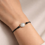 PULSEIRA MACRAMÉ COM PÉROLA BARROCA FORMA 1