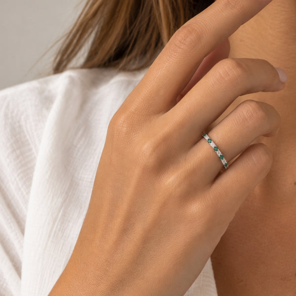 ANILLO MEDIA ALIANZA CARRIL ESMERALDAS Y DIAMANTES
