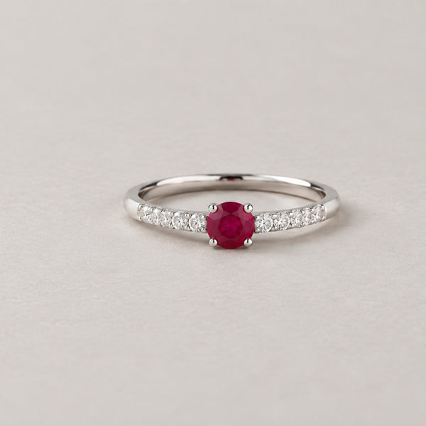 ANILLO RUBI CON PAVE DE DIAMANTES
