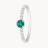 ANILLO ESMERALDA CON PAVE DE DIAMANTES
