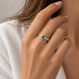 ANILLO ESMERALDA CON PAVE DE DIAMANTES