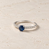 ANILLO ZAFIRO CON PAVE DE DIAMANTES