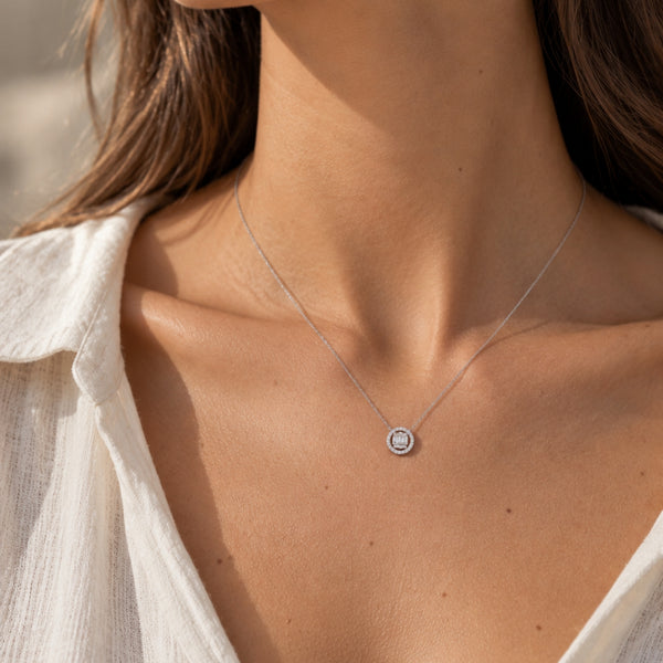 COLGANTE HALO DIAMANTES BRILLANTE Y BAGUETTE