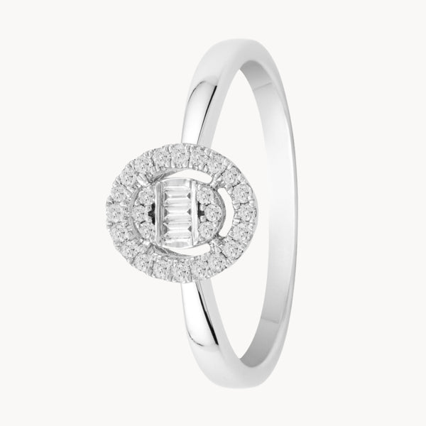 Oval halo ring with brilliant-cut and baguette diamonds