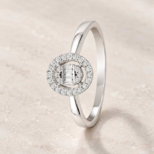Oval halo ring with brilliant-cut and baguette diamonds