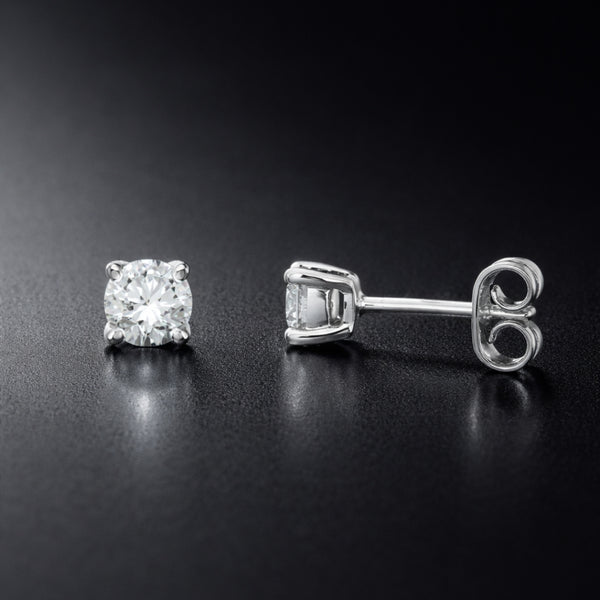 PENDIENTES CON DIAMANTE GARRAS 0.50 QUILATES PUNTO DE LUZ