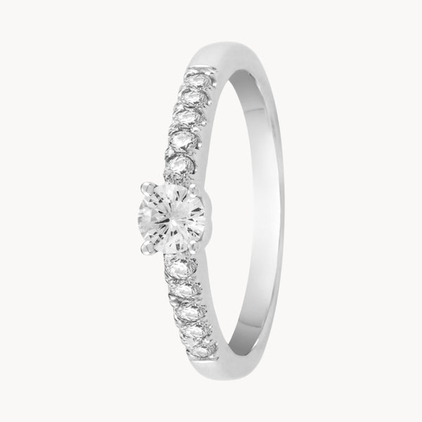 ANILLO DIAMANTE CENTRAL Y DIAMANTES LATERALES