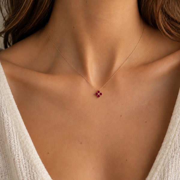 COLGANTE FLOR CON RUBIES Y DIAMANTES