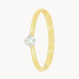 ANILLO SOLITARIO BICOLOR CON DIAMANTE ROMBO 0.11 QUILATES MERITA