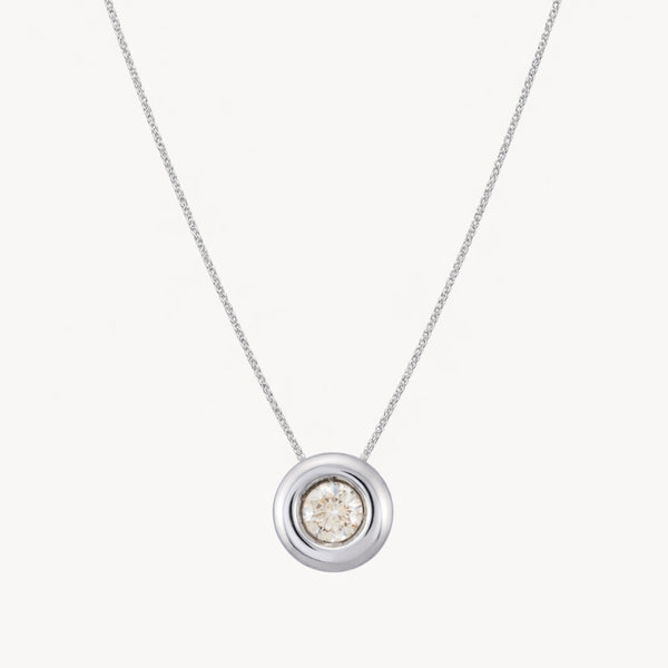 COLGANTE DIAMANTE CHATON 0.40 QUILATES PUNTO DE LUZ