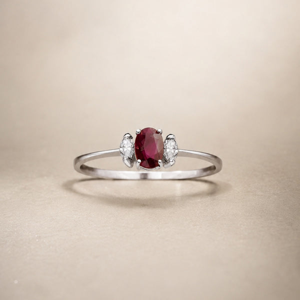Anel de rubi com diamantes criados em corte pera