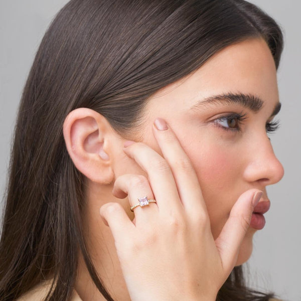 Anillo Oro 18 kilates amatista y circonitas Eira