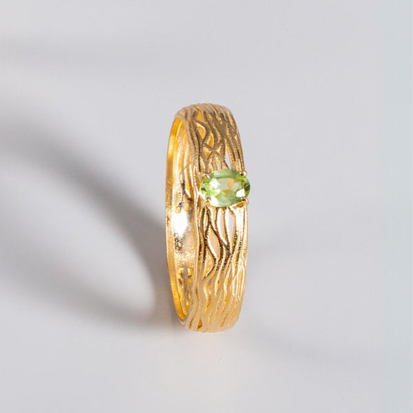 Anillo Oro 18 kilates olivino Giuliana