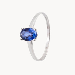 ANILLO ZAFIRO OVAL CUATRO GARRAS