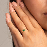 Anillo Oro 18 kilates esmeralda diamantes Birthday Stone mayo