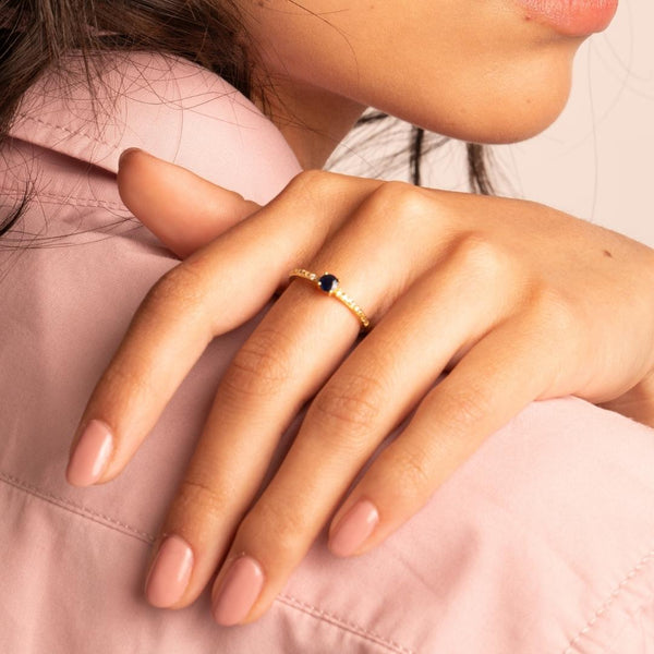 Anillo Oro 18 kilates con zafiro y circonitas Juliana
