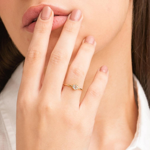Anillo Oro 9 kilates con topacio blanco circonitas Lily