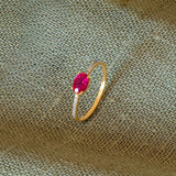 Anillo Oro amarillo 18kt rubí y diamantes Petra