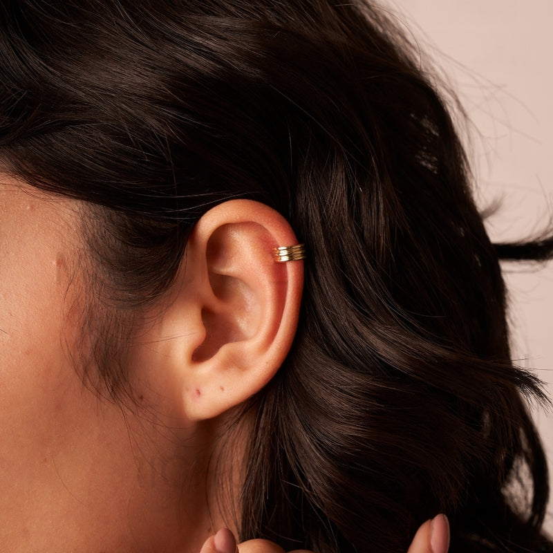 Earcuff Oro 18 kilates Tori