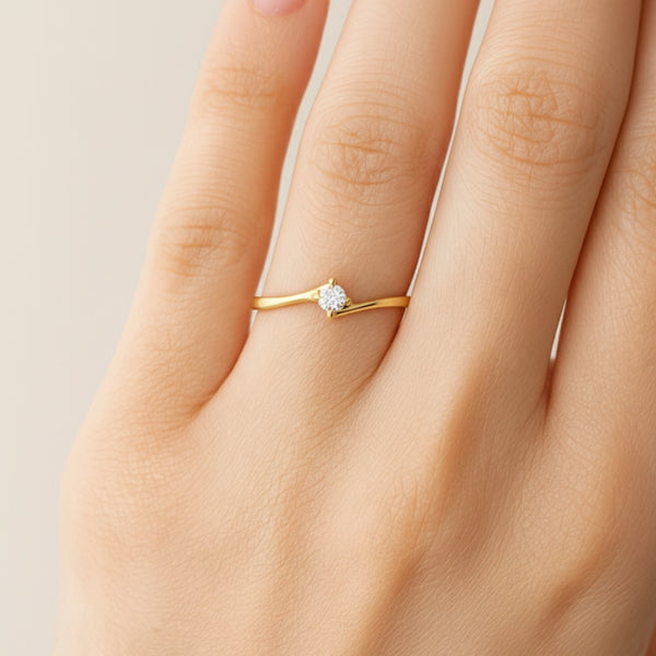 ANILLO SOLITARIO CON DIAMANTE 0.10 QUILATES GARNET