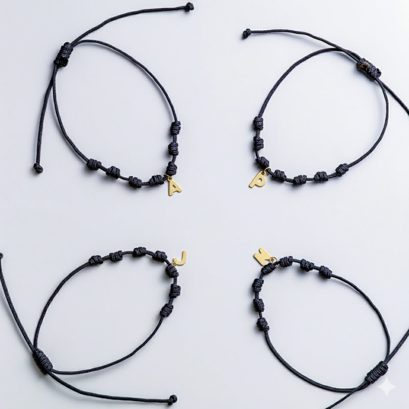 PULSERA MACRAME INICIAL