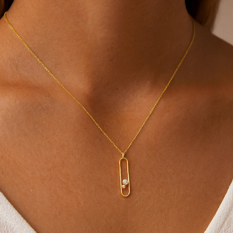 COLGANTE BARRA OVAL CON DIAMANTES DANIELA