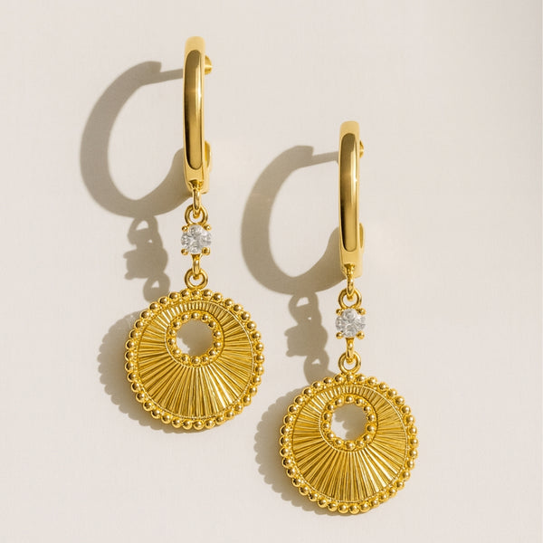 PENDIENTES MOTIVO CIRCULAR Y DIAMANTES LILLY