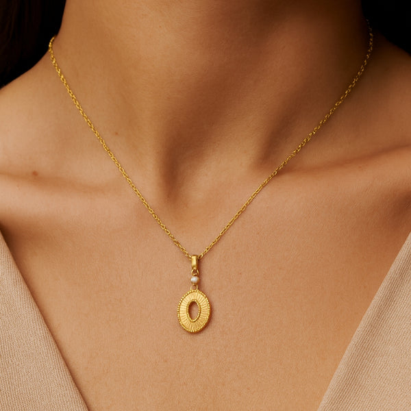 COLGANTE OVAL CON DIAMANTE DUNJA