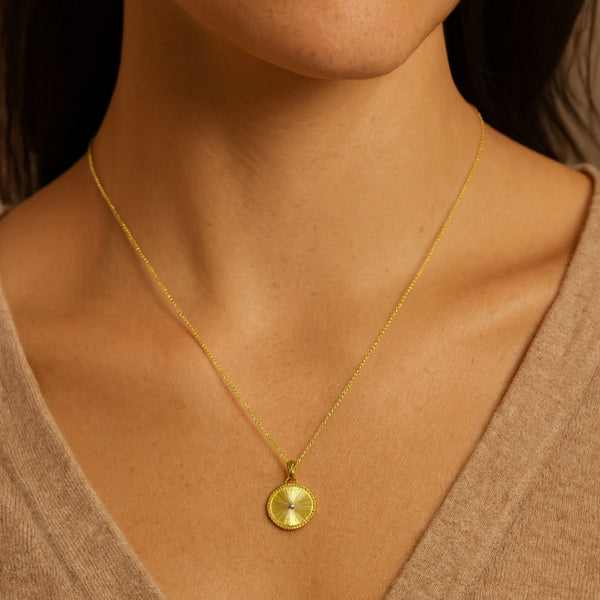 COLGANTE CIRCULO CON DIAMANTE CERYS