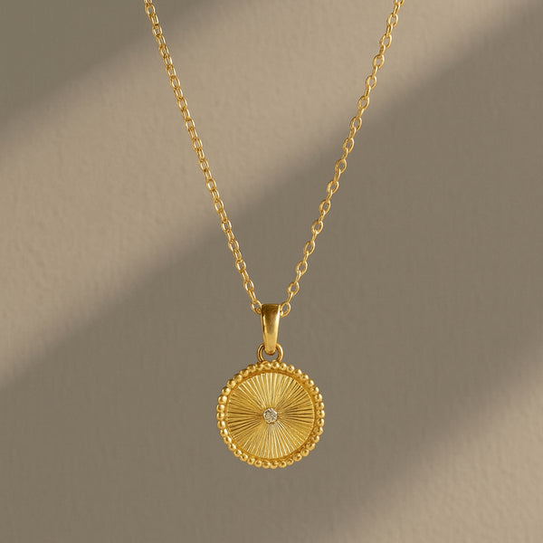 COLGANTE CIRCULO CON DIAMANTE CERYS