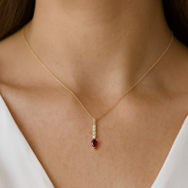COLGANTE CON RUBI Y DIAMANTES SIRPA