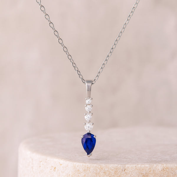 COLGANTE CON ZAFIRO Y DIAMANTES SIRPA