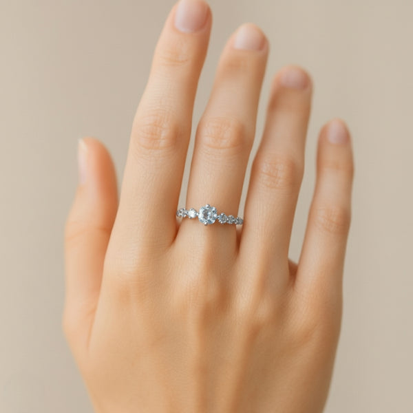 ANILLO CON TOPACIOS AZULES KIRSTIN
