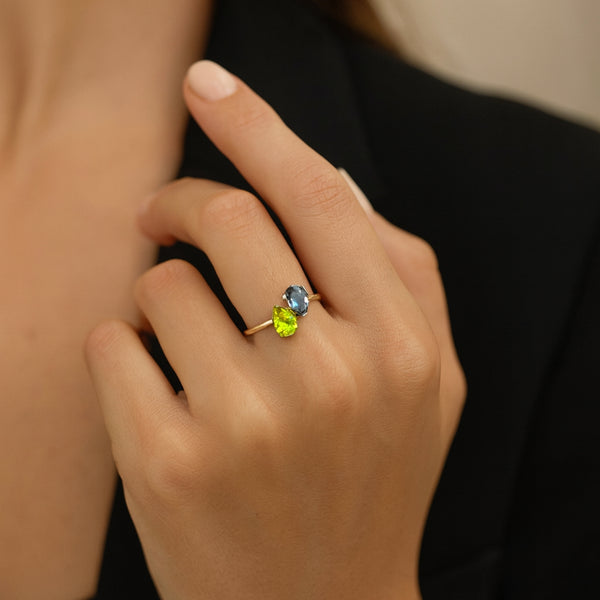 ANILLO TOPACIO LONDON BLUE Y OLIVINO DORA