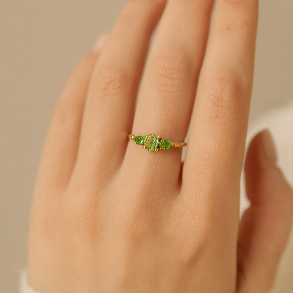 ANILLO GRANATES TSAVORITAS Y DIAMANTES LUCILLE