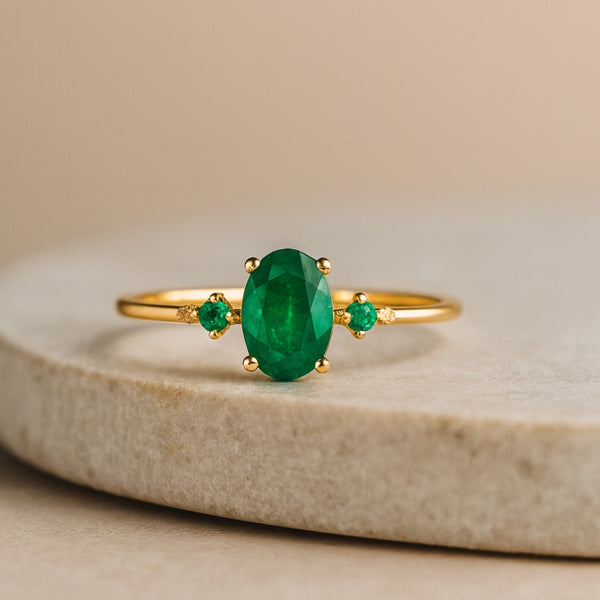 ANILLO DIAMANTES Y ESMERALDAS LOVISA