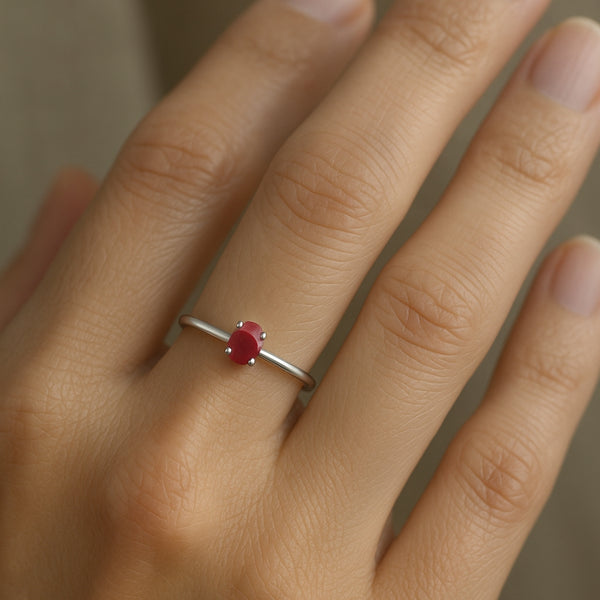 ANILLO CON RUBI LESLEY