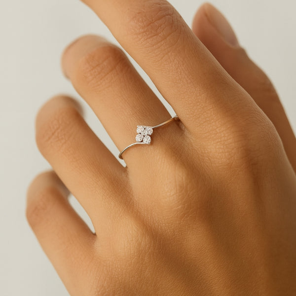 ANILLO ROMBO CON CIRCONITAS KAYIN