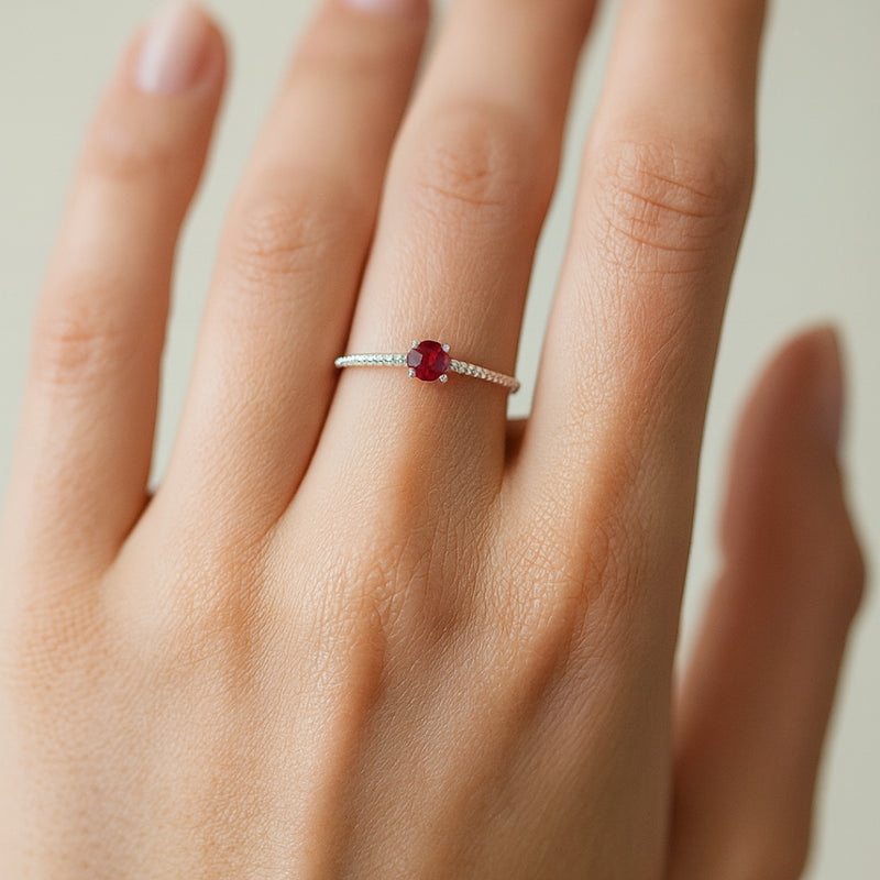 ANILLO RUBI CON CIRCONITAS GLORIANA