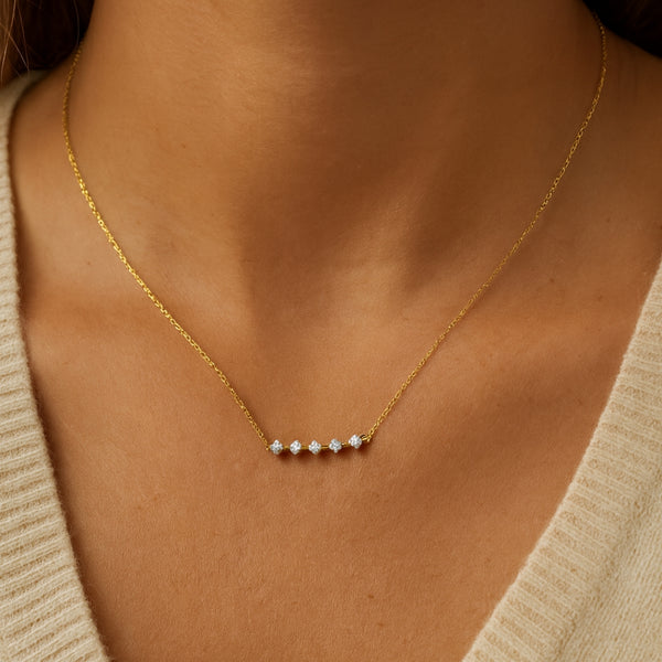 COLLAR BARRA CON DIAMANTES BADA