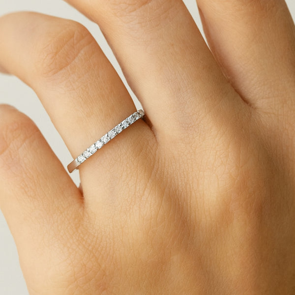 ANILLO MEDIA ALIANZA CON DIAMANTES 0.10 QUILATES DENICE