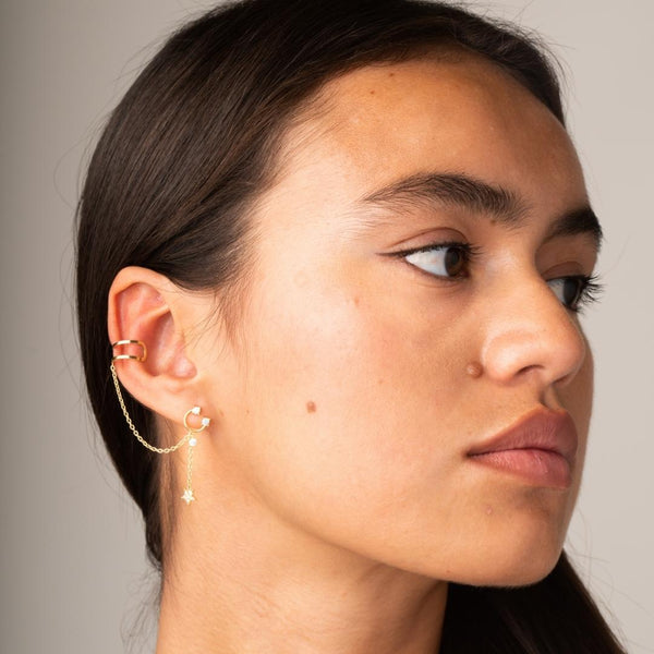 Piercing/pendiente oreja Oro 18kt estrella y cadena con earcuff para helix Danae