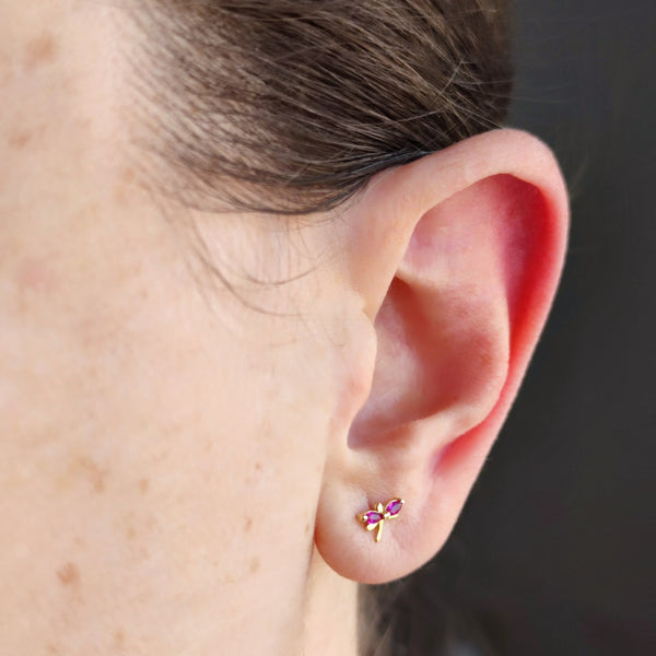 Piercing oreja de Oro 18kt libelula con circonita rosa Aine